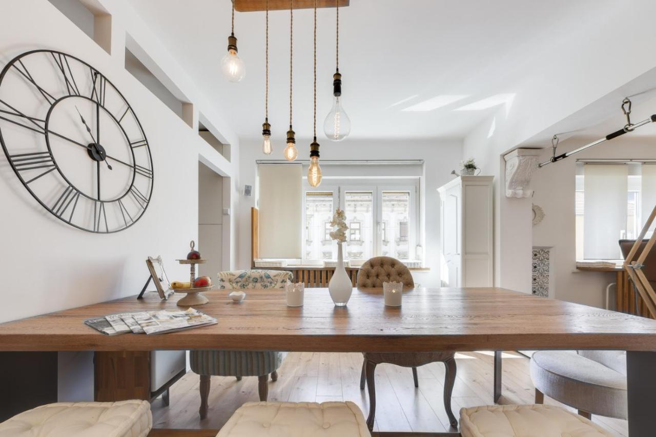 Amazing Apartment In Downtown Μαριμπόρ Εξωτερικό φωτογραφία