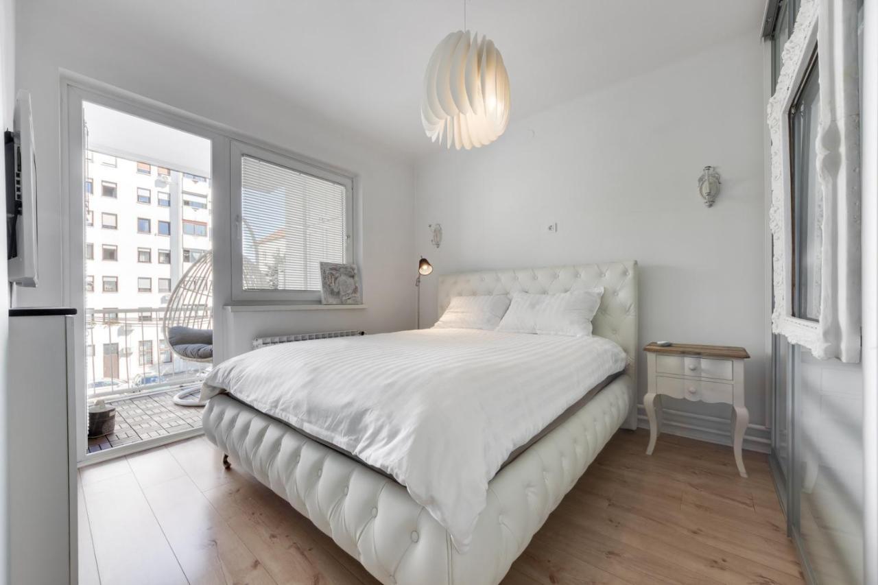 Amazing Apartment In Downtown Μαριμπόρ Εξωτερικό φωτογραφία